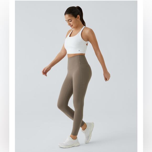 HALARA Pants - Halara Slimming Women’s Dawn Brown High Waisted leggings with pockets.